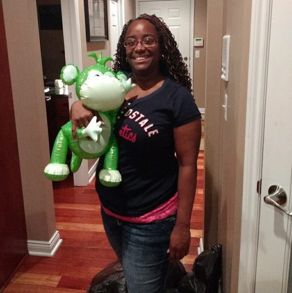 Meet your Posher, Theandra - Picture 3 of 4